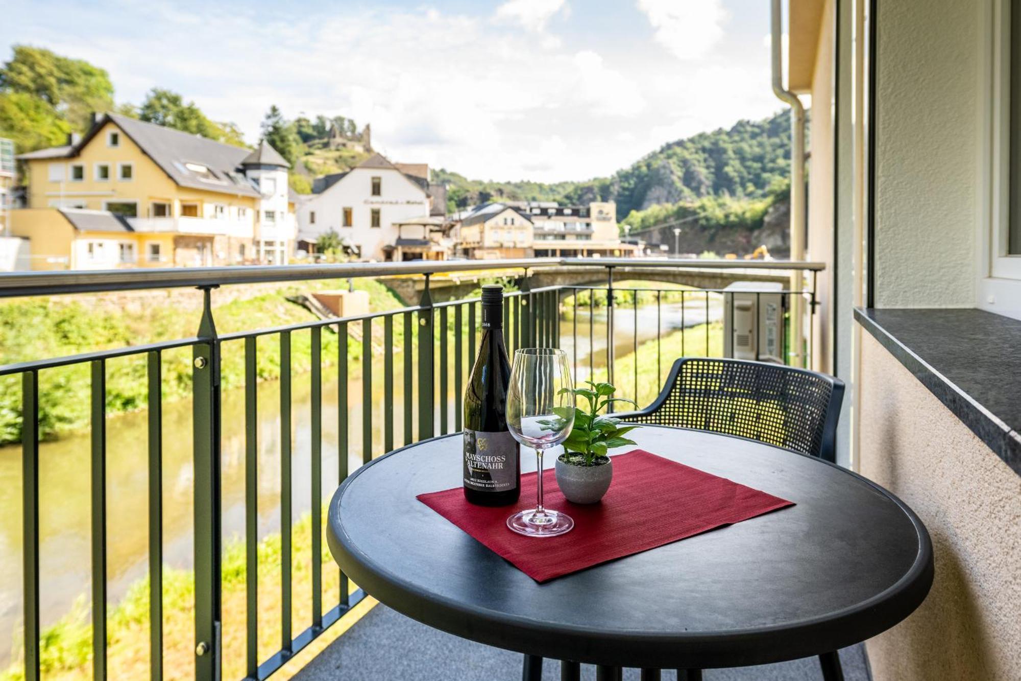 Apart Hotel Lang Altenahr Exteriér fotografie